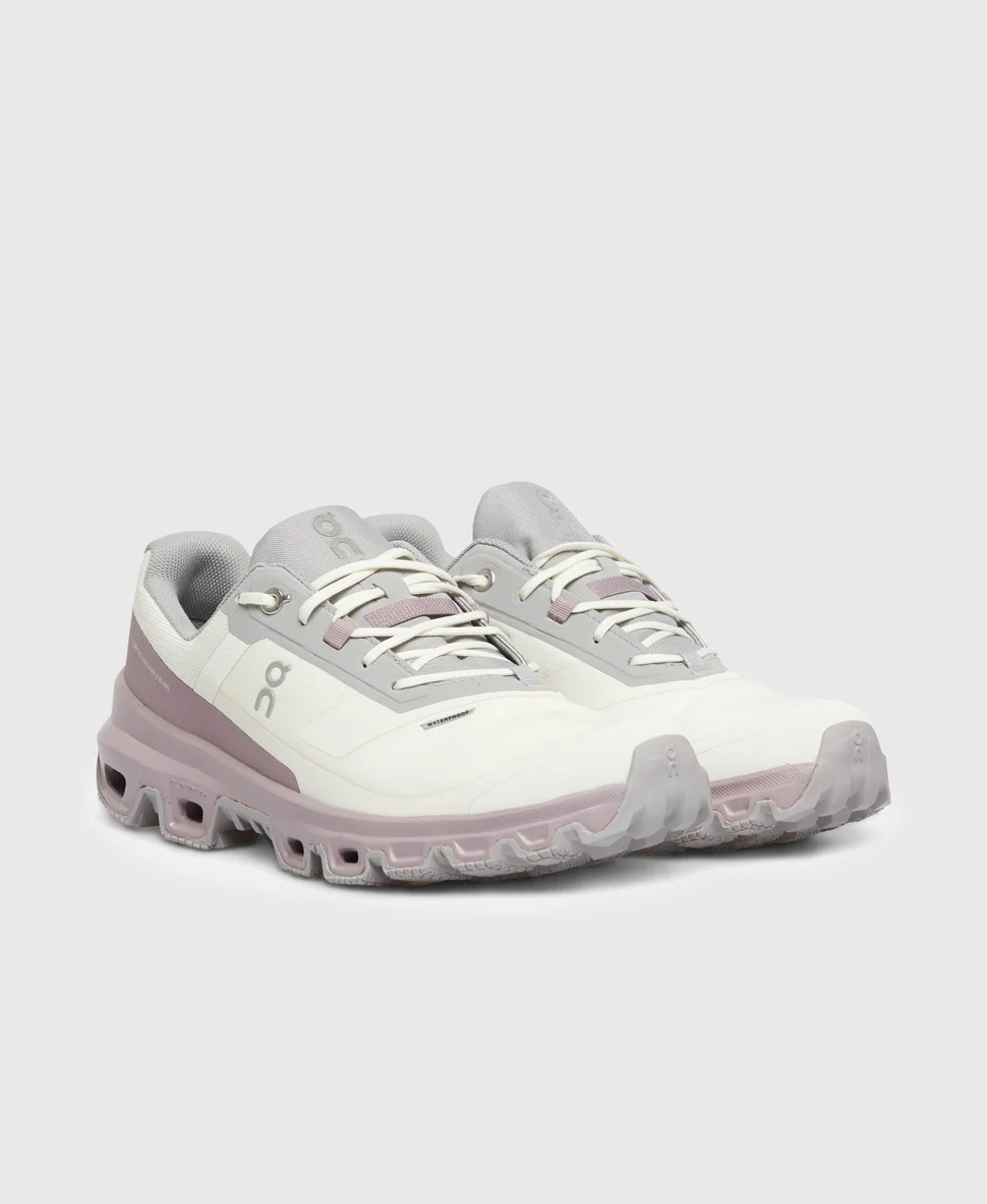Кроссовки для трейлраннинга On Trail running shoes Cloudventure бело-серые