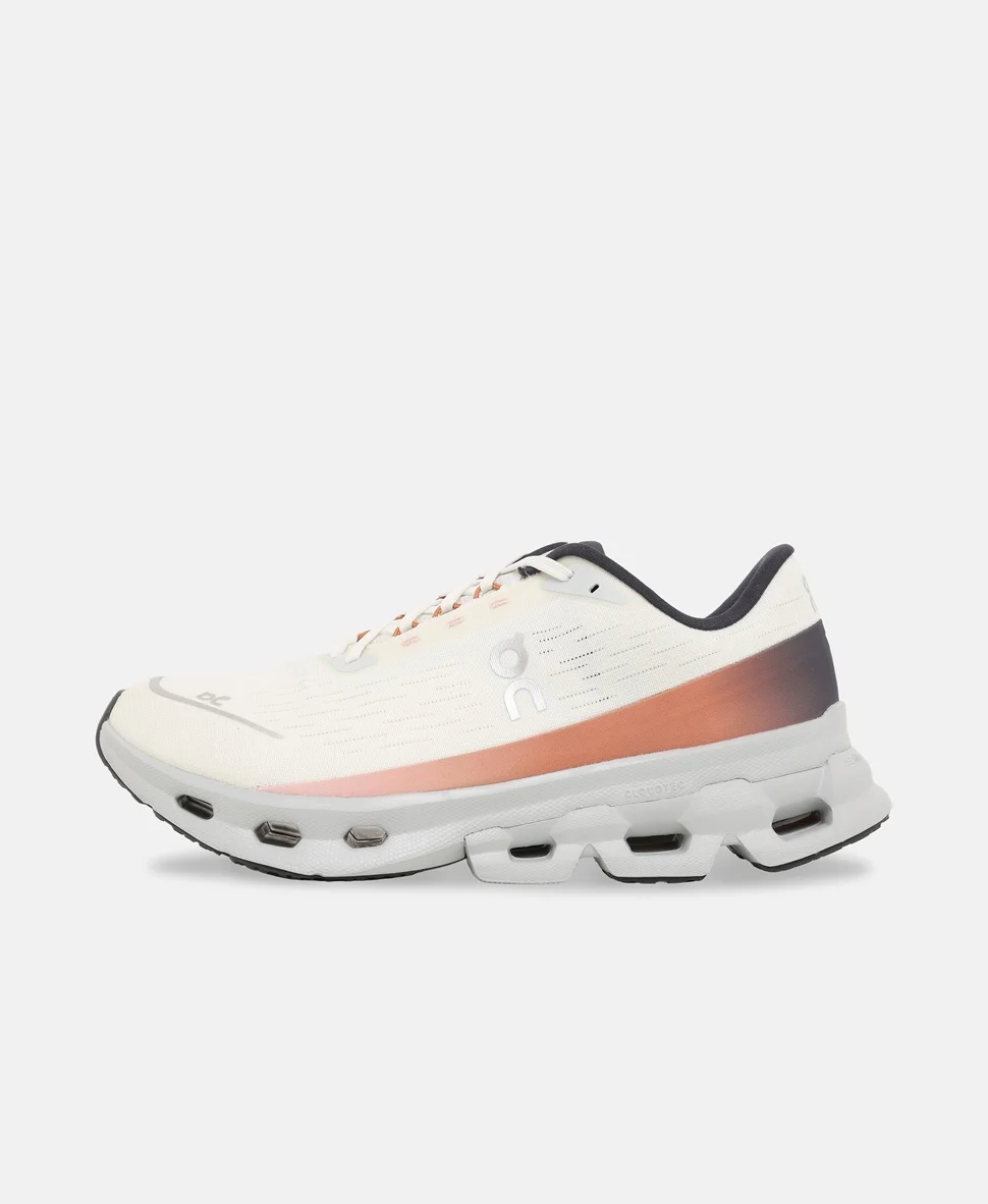 Беговые кроссовки On Running shoes Cloudspark белые — изображение 4