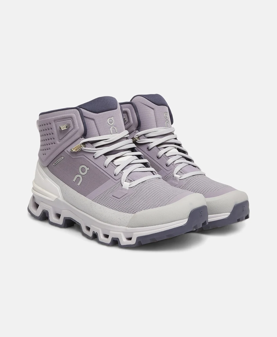Ботинки походные On Hiking shoes Cloudrock 2 лиловые